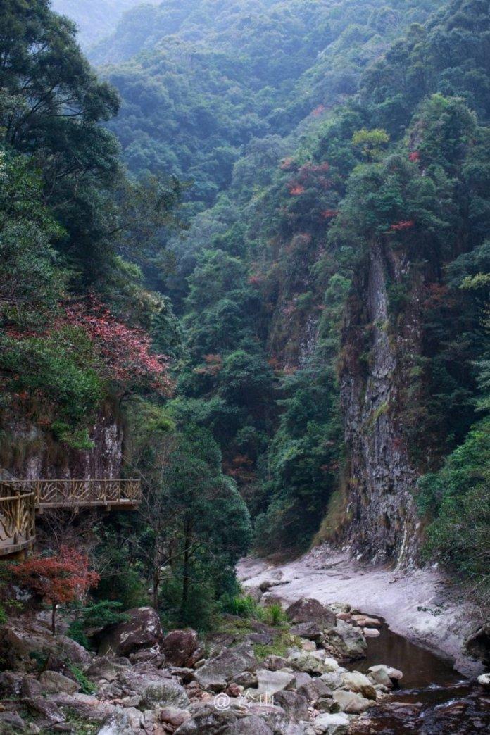 网卡物理地址怎么改都不变？游戏画面